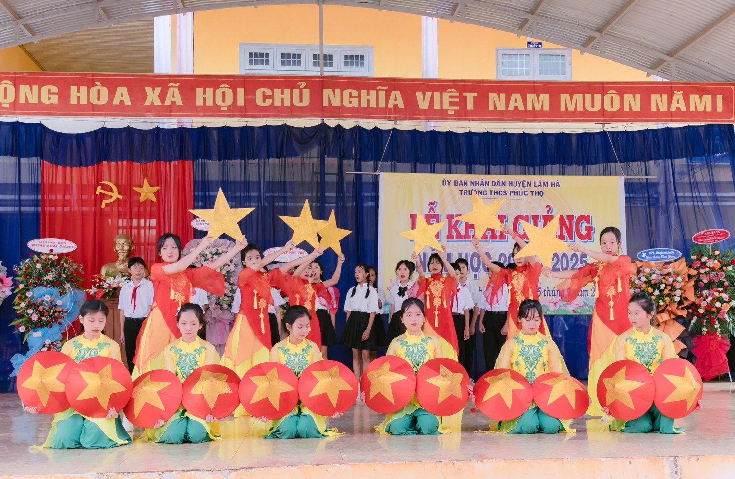 Em yêu Tổ quốc Việt Nam