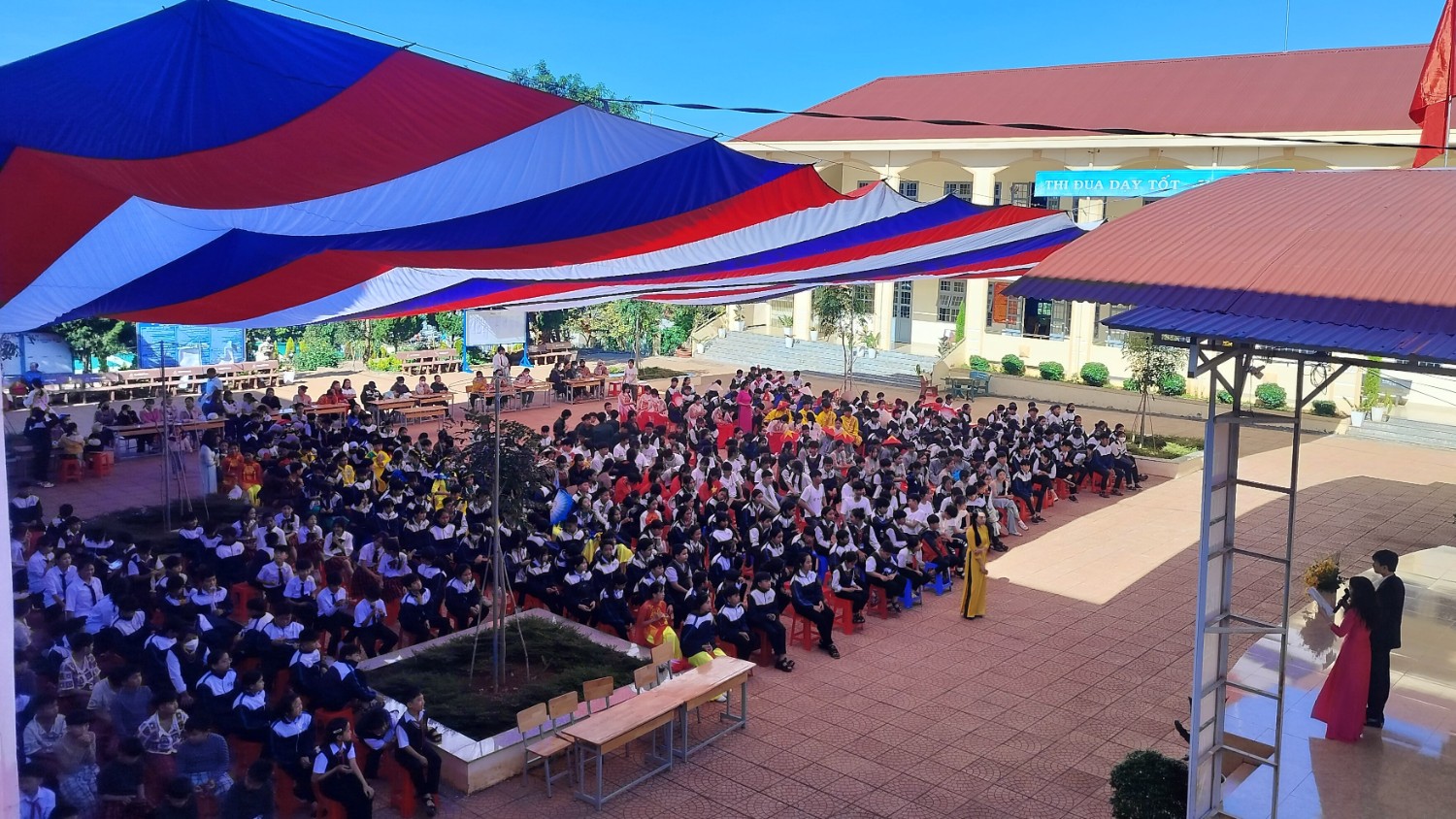 NGÀY LỄ 20 THÁNG 11