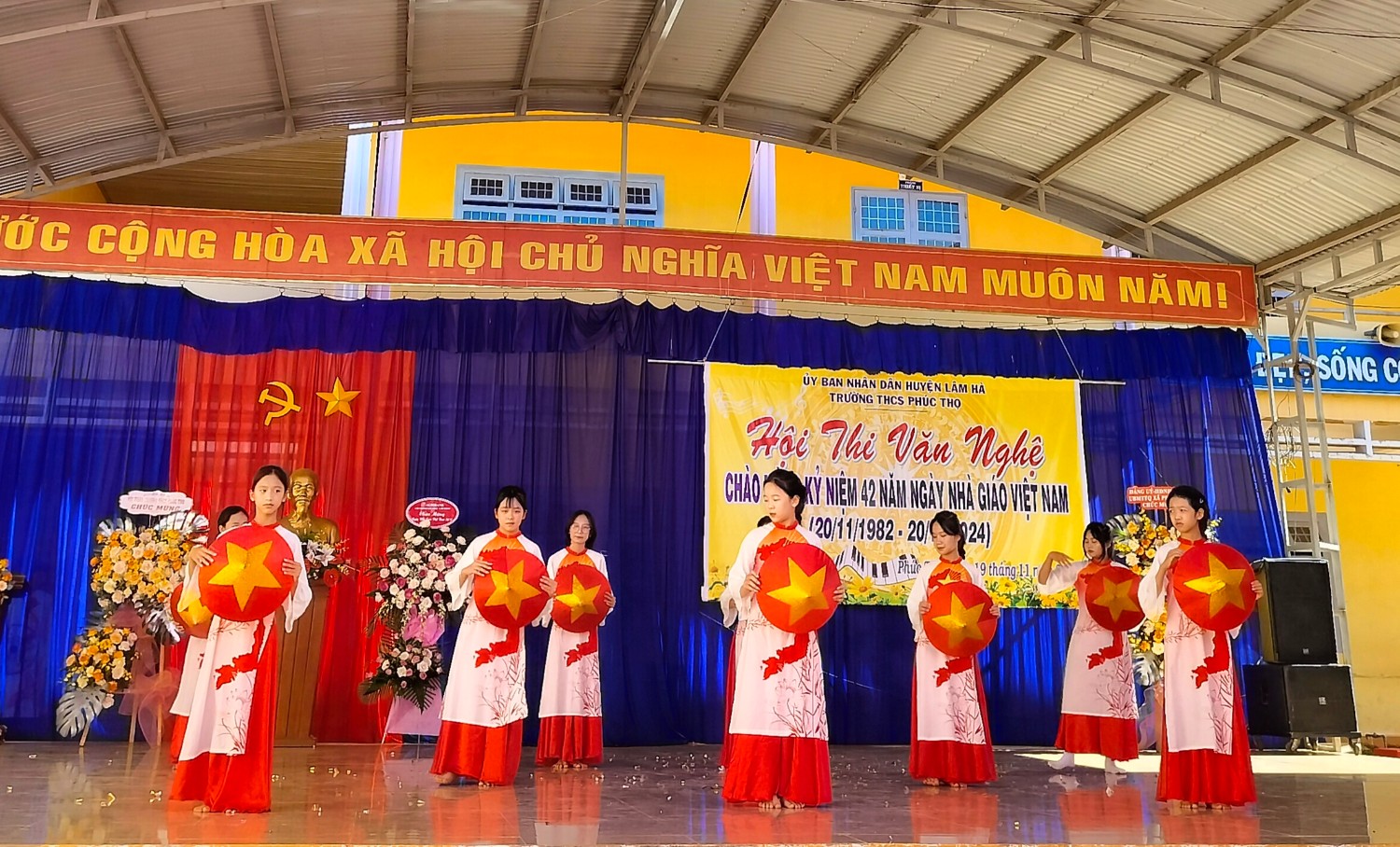 NGÀY LỄ 20 THÁNG 11