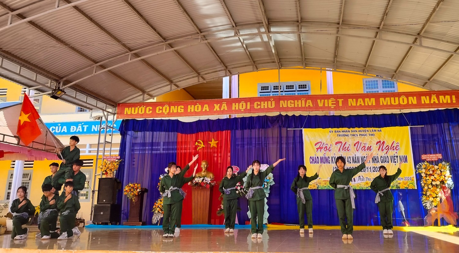 NGÀY LỄ 20 THÁNG 11