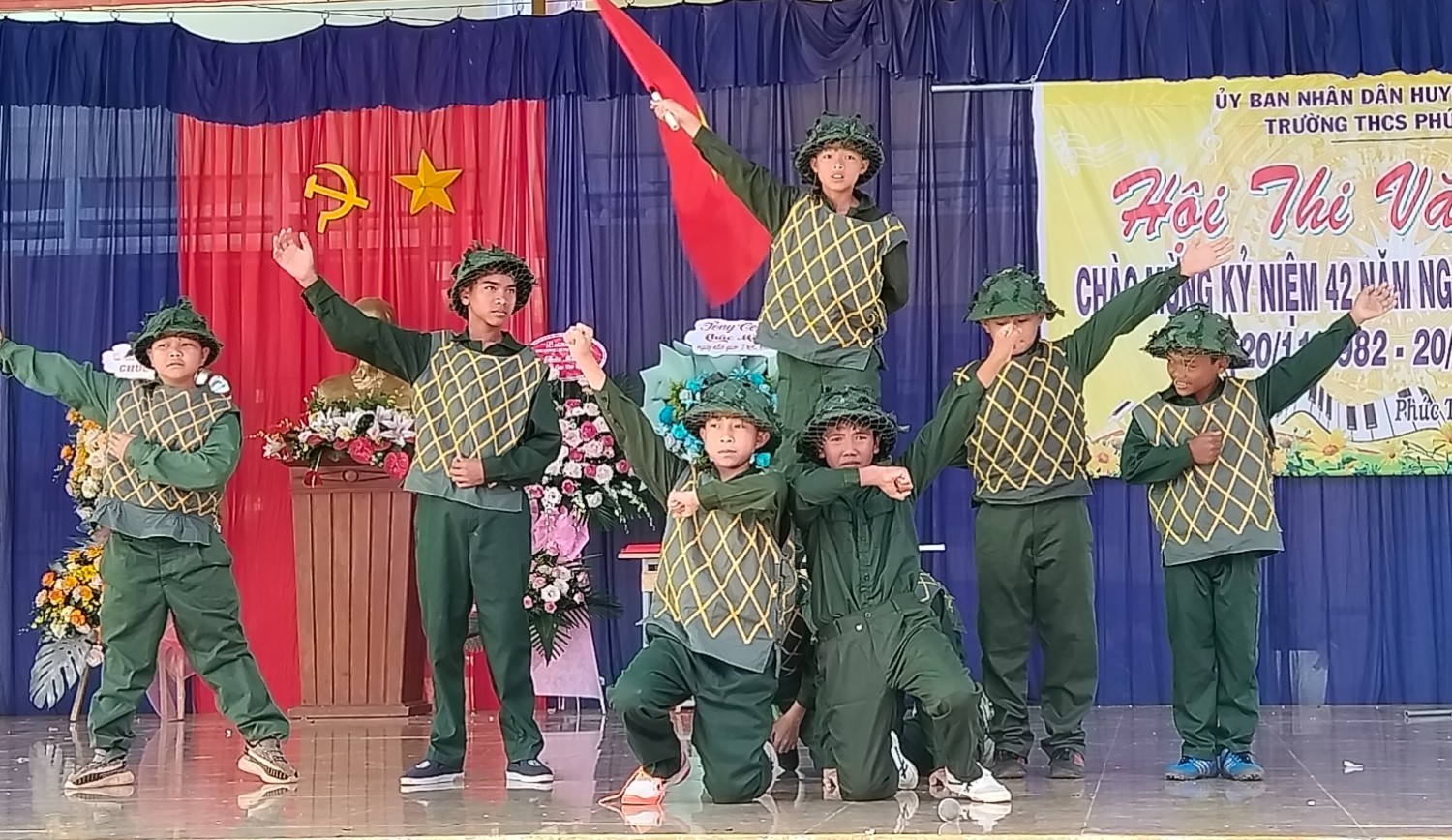 NGÀY LỄ 20 THÁNG 11