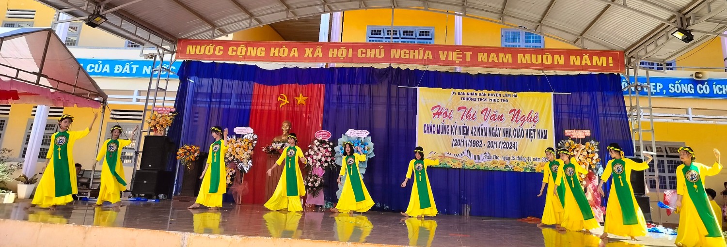 NGÀY LỄ 20 THÁNG 11