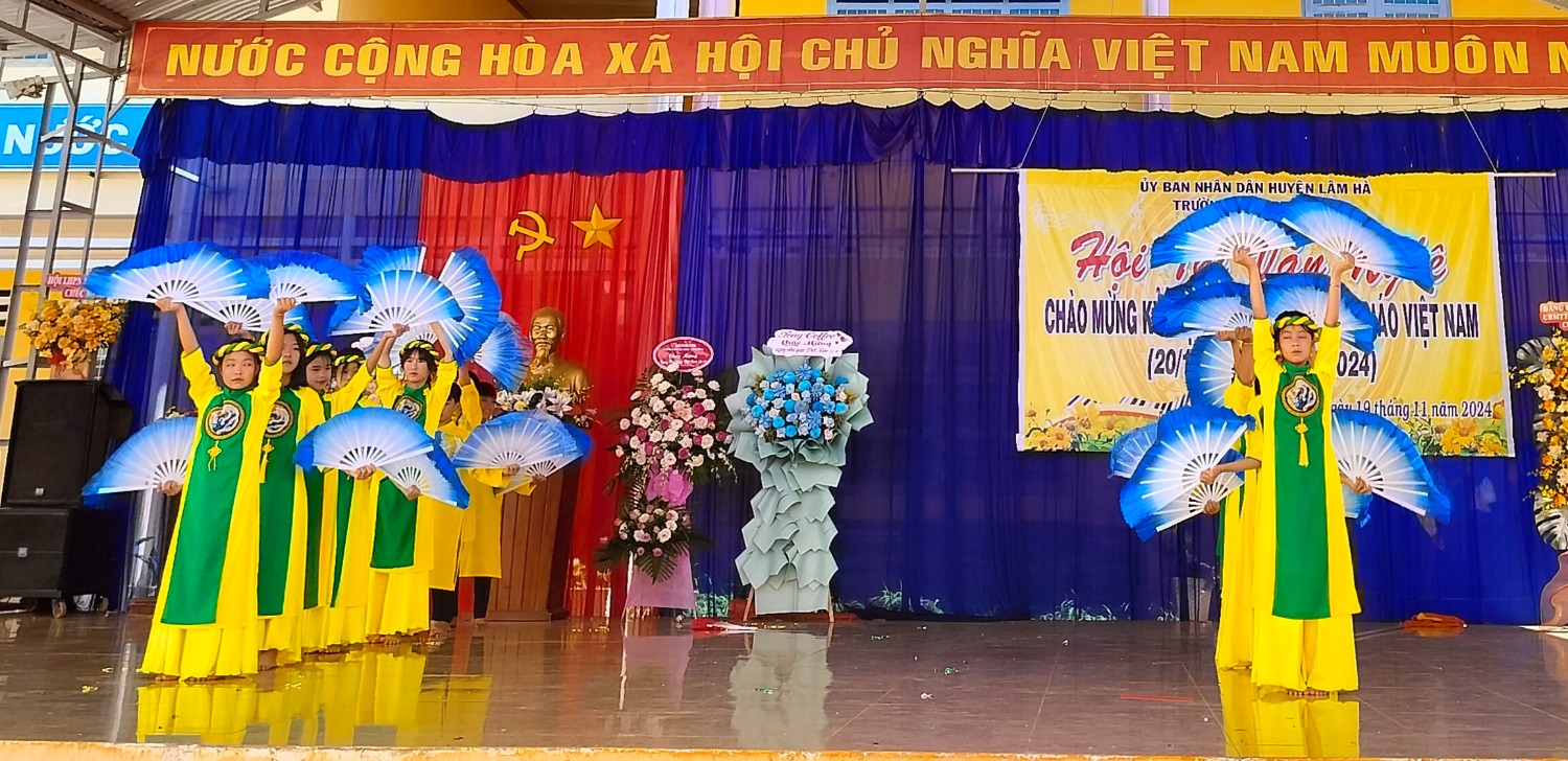 NGÀY LỄ 20 THÁNG 11