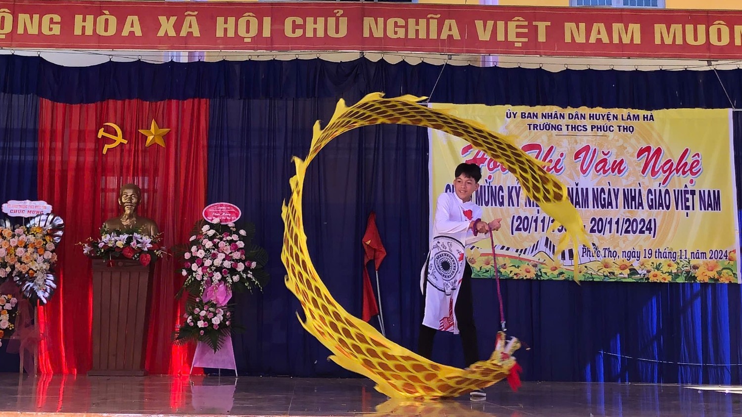 NGÀY LỄ 20 THÁNG 11