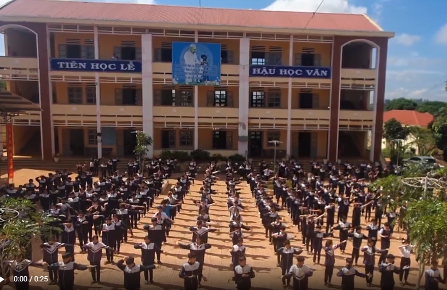 Thể dục giữa giờ THCS Phúc Thọ