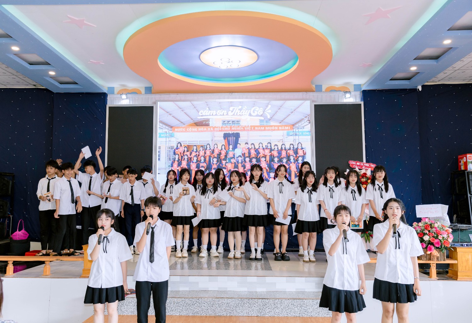 TRI ÂN KHỐI 9 NĂM HỌC 2024 - 2025