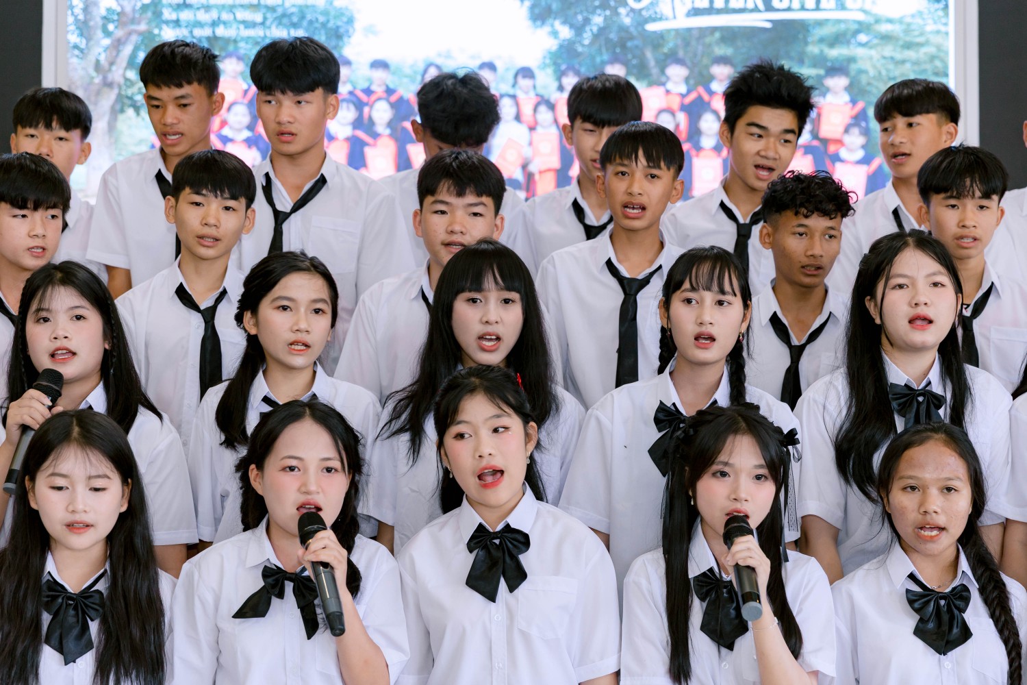 TRI ÂN KHỐI 9 NĂM HỌC 2024 - 2025