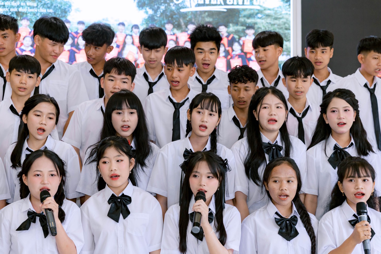 TRI ÂN KHỐI 9 NĂM HỌC 2024 - 2025