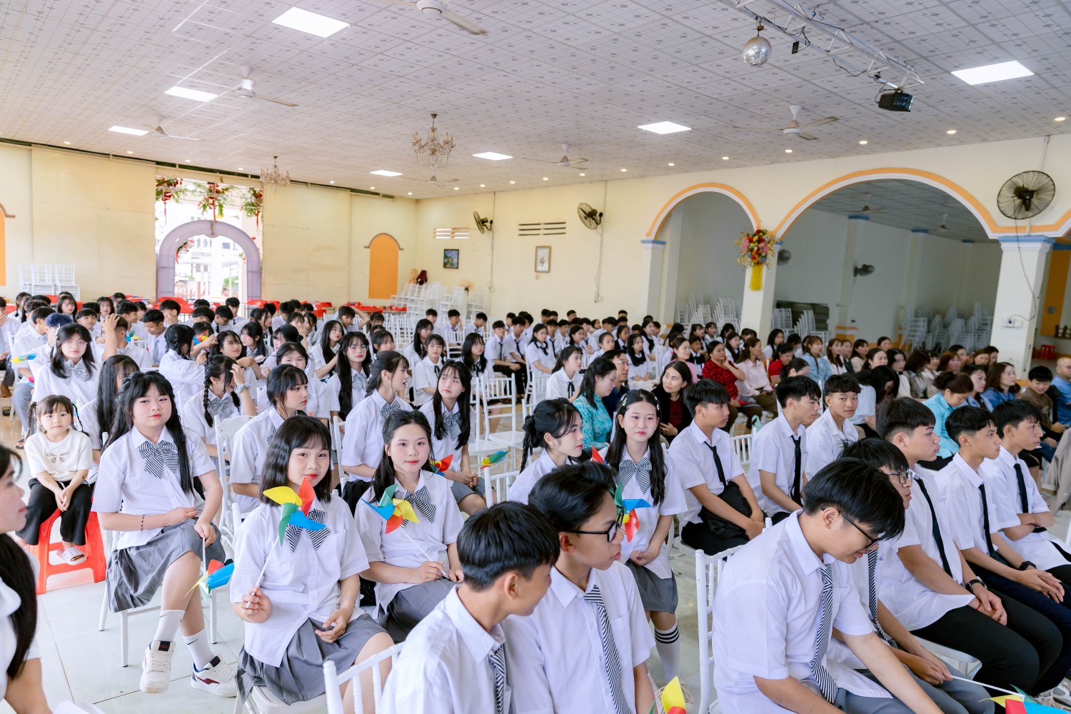 TRI ÂN KHỐI 9 NĂM HỌC 2024 - 2025