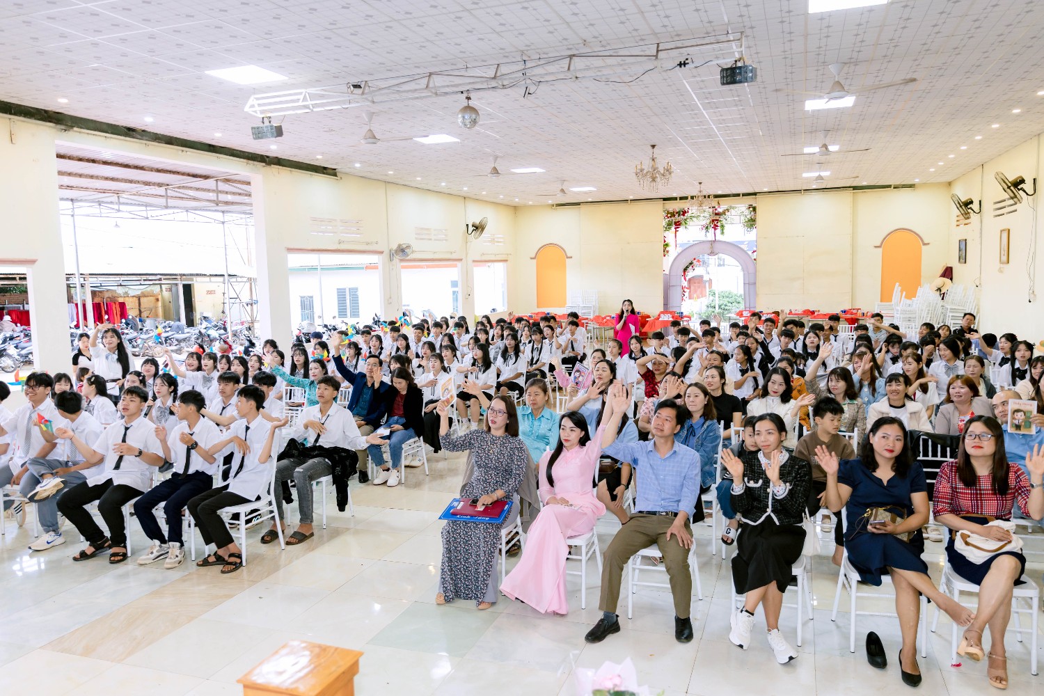 TRI ÂN KHỐI 9 NĂM HỌC 2024 - 2025