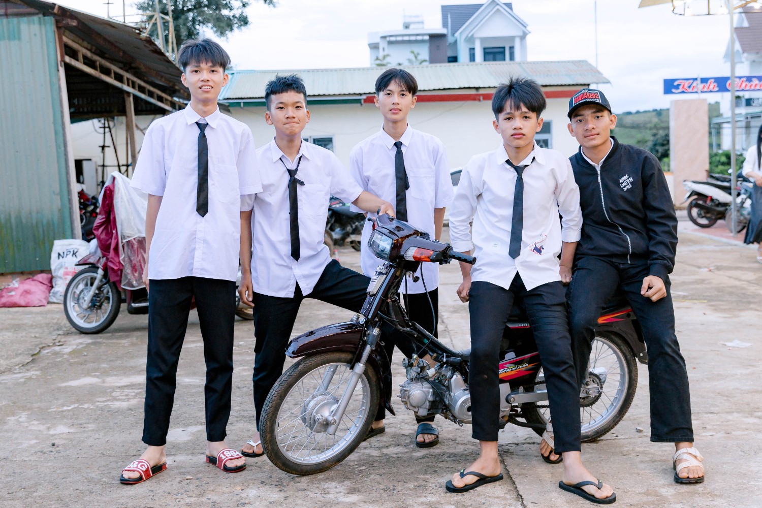 TRI ÂN KHỐI 9 NĂM HỌC 2024 - 2025